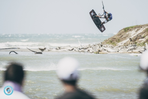 Duvan-Macias-Lukas_K_Stiller-2