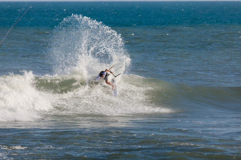 Image for Big hitters begin kite-surf duels at epic Rio break