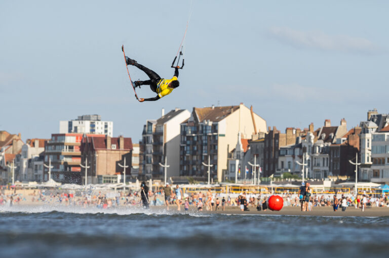 Image for Finals clashes stalled as wind falters in France