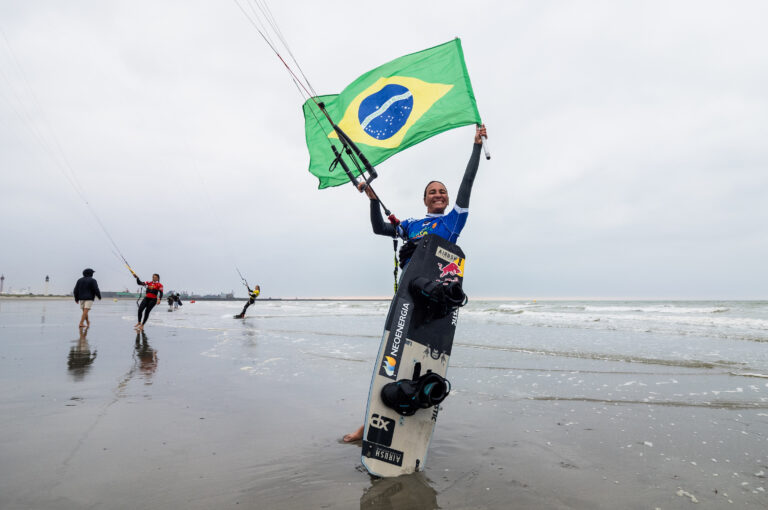 Image for Bruna Kajiya lands second win fuelling title hopes